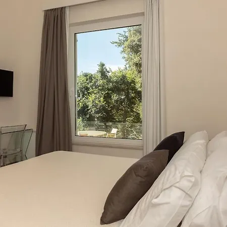 Villa Modern With Heated Pool And Sauna