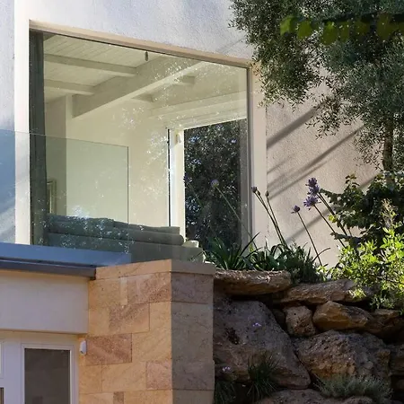 Modern With Heated Pool And Sauna *