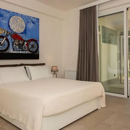 Modern With Heated Pool And Sauna * מרסאלה