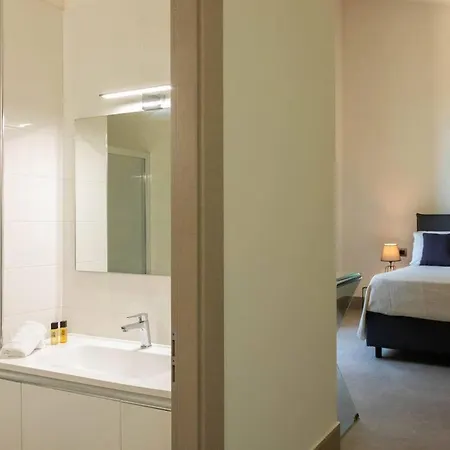 Modern With Heated Pool And Sauna Villa