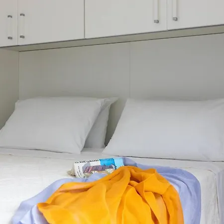 Modern With Heated Pool And Sauna Villa *