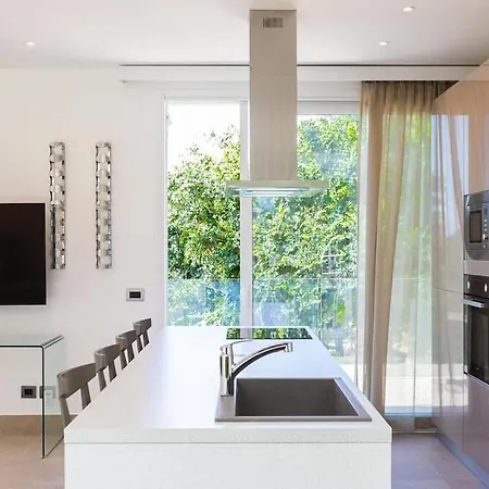 Modern With Heated Pool And Sauna Marsala