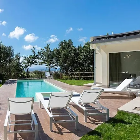 Modern With Heated Pool And Sauna Villa Marsala