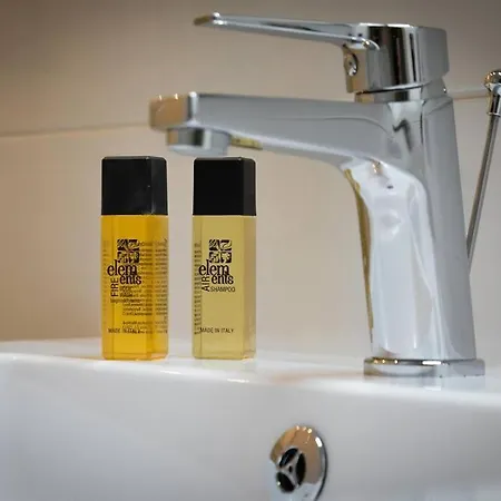 Modern With Heated Pool And Sauna Villa