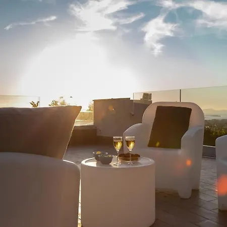 Modern With Heated Pool And Sauna Villa