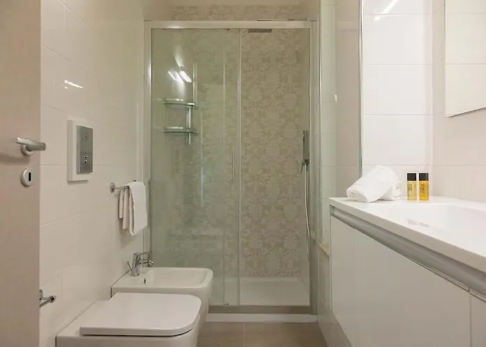 Modern With Heated Pool And Sauna 别墅 *