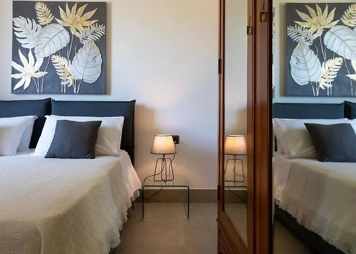 Modern With Heated Pool And Sauna 别墅 *