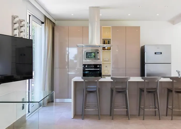 Modern With Heated Pool And Sauna 别墅 马尔萨拉