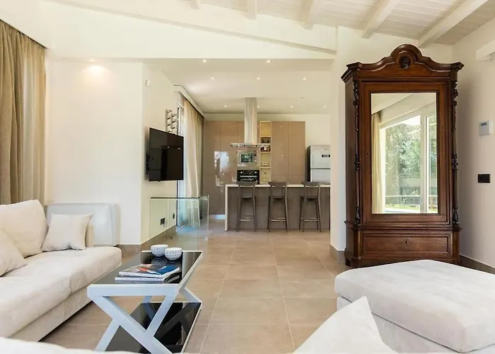 Modern With Heated Pool And Sauna 别墅